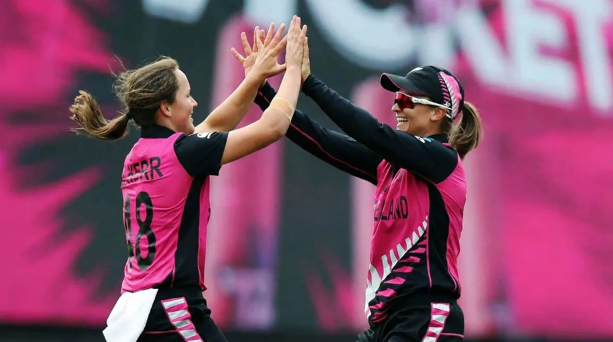 amelia kerr — IN news