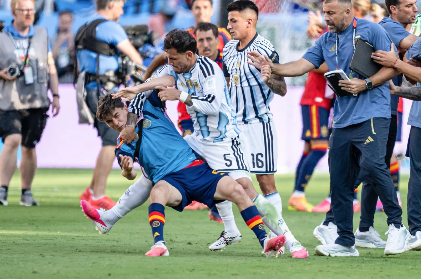 Gavi speaks out on spat with Paredes after Spain’s World Cup win