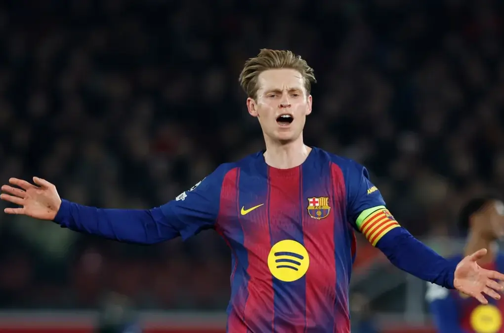 Barcelona growing frustrated with Frenkie de Jong as midfielder continues to reject surgery on foot injury - Goal.com